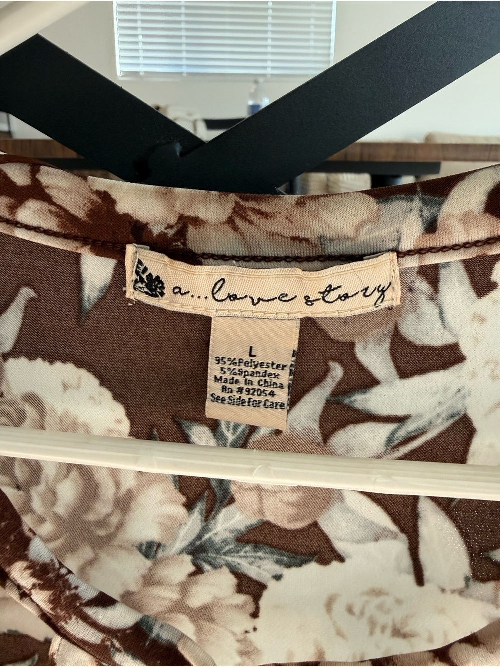 Lavatory Women's Floral Scoop-Neck Blouse with Gold Chain Accent - Brown/Cream - Picture 2 of 4